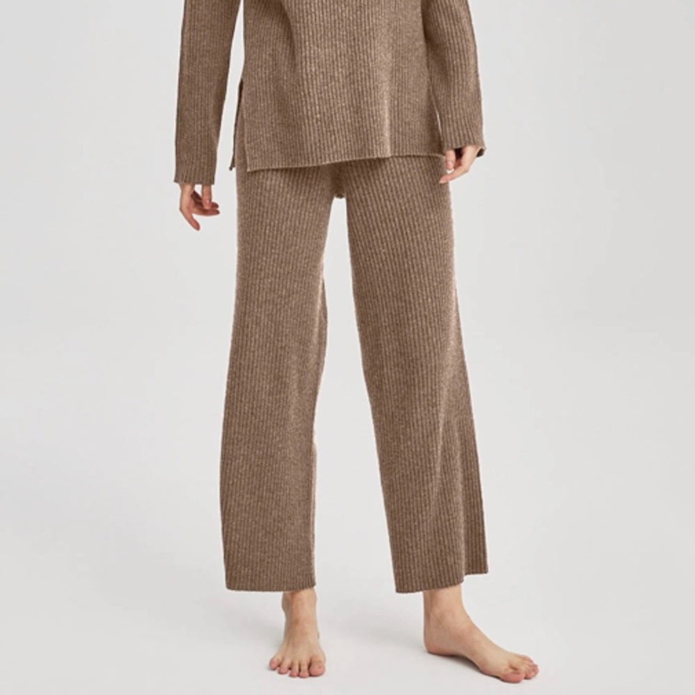 Women's Wide Leg Ribbed Knit Pants - Brown